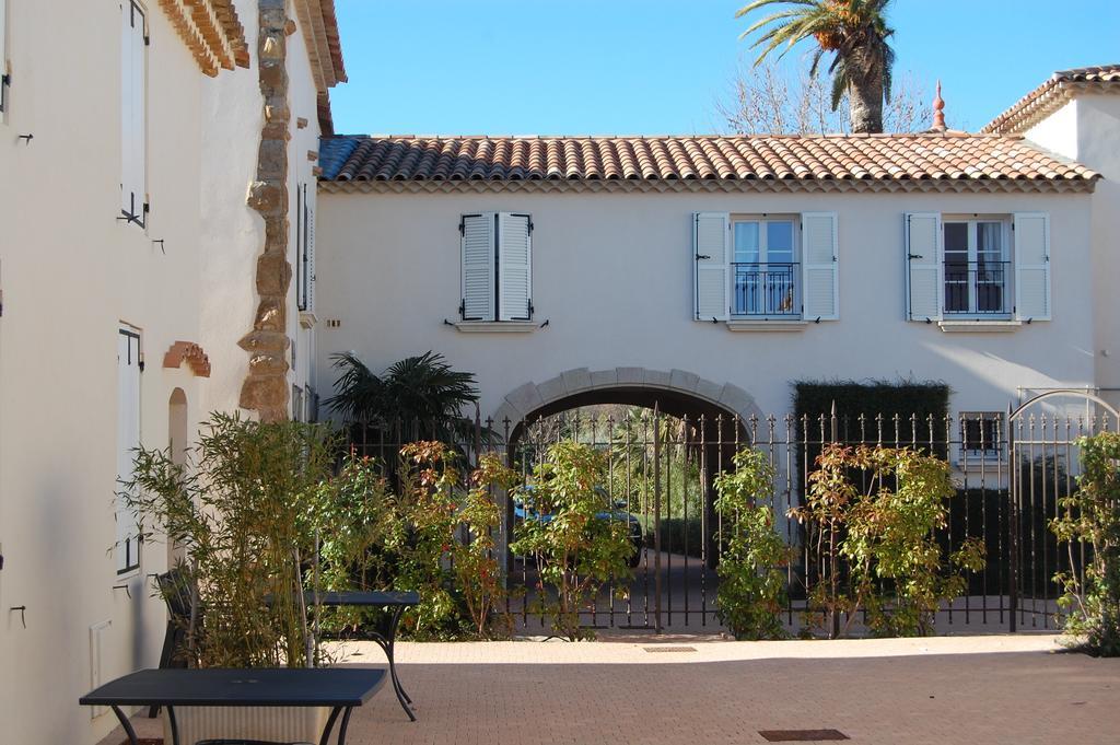 Chateau De La Clapiere Hyères Стая снимка